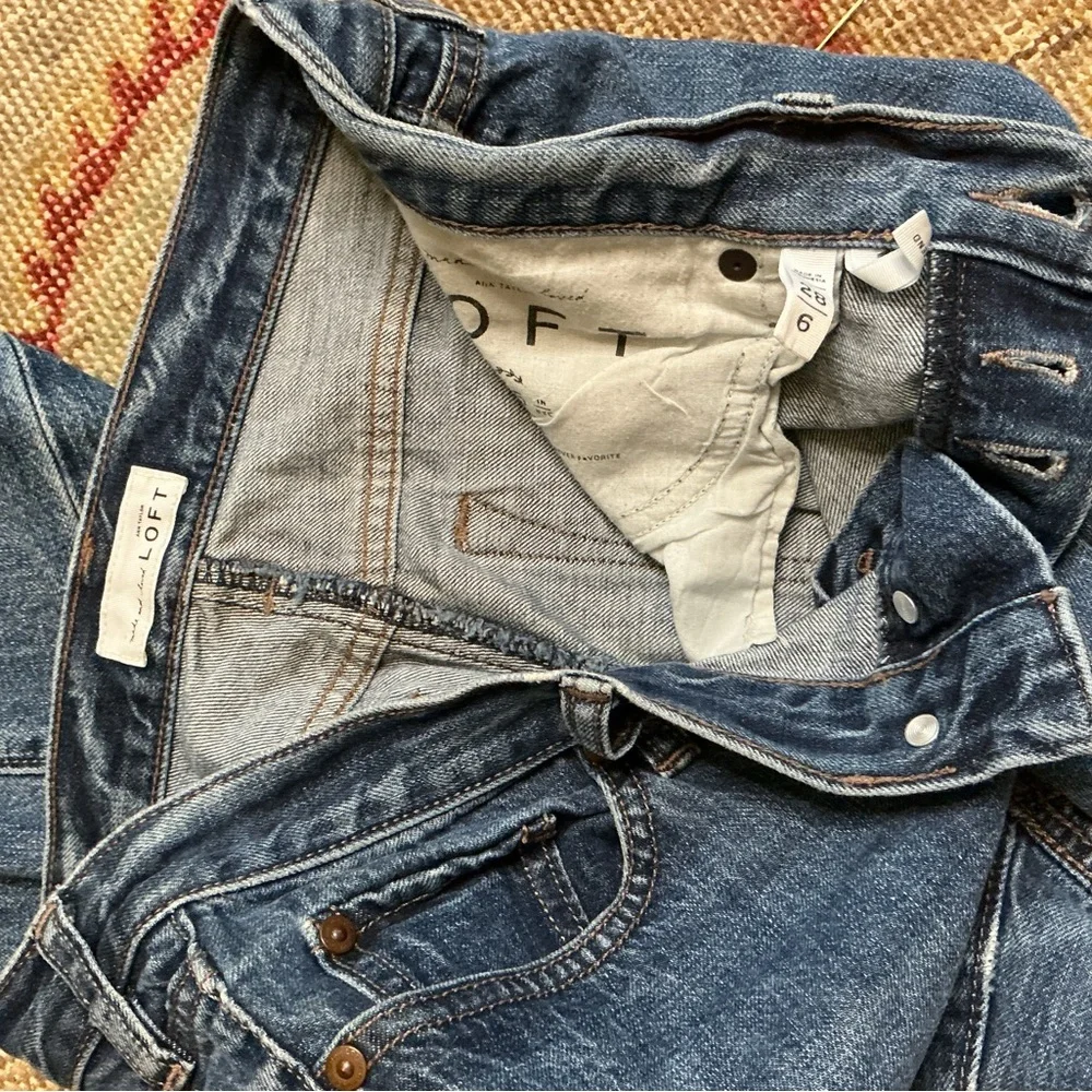LOFT Blue Straight Jeans Classic Denim Style - Picture 2 of 2